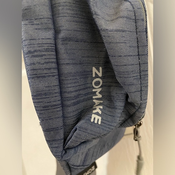 Zomake Blue Gray Fanny Pack Unisex Waist Bag Shoulder Hip Belt Travel Outdor Gym - Picture 4 of 6